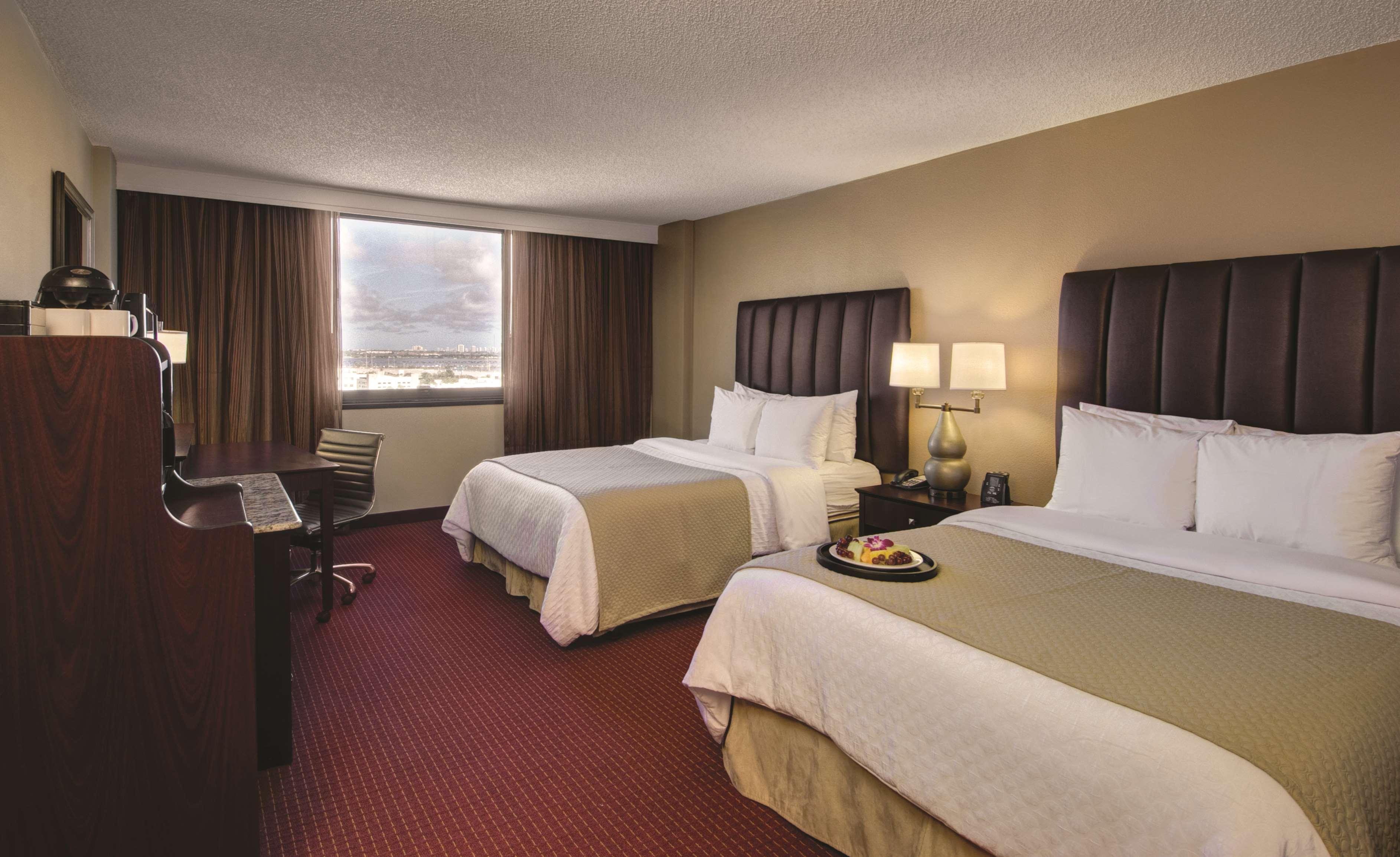 Embassy Suites By Hilton West Palm Beach Central Room photo