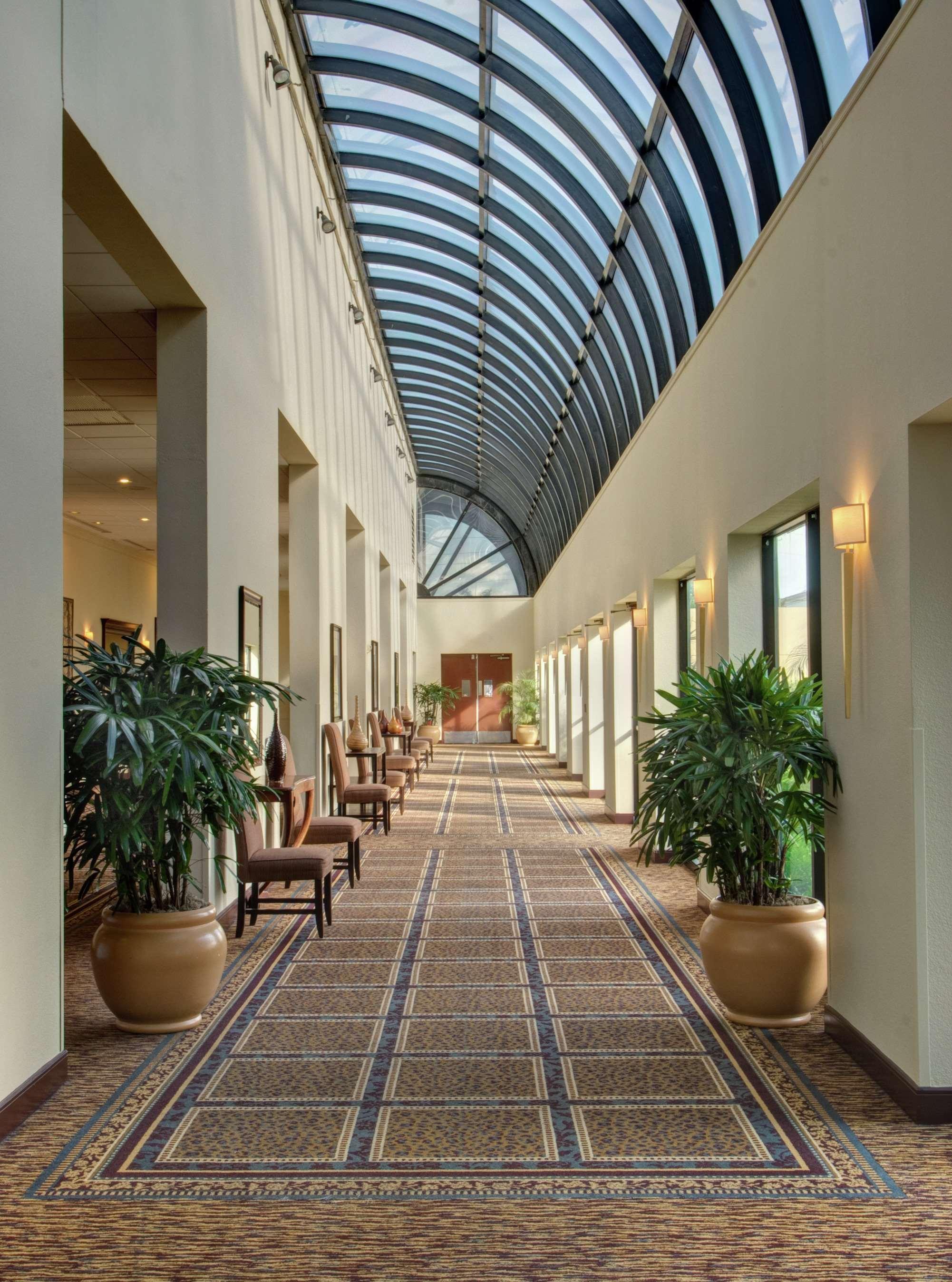 Embassy Suites By Hilton West Palm Beach Central Interior photo