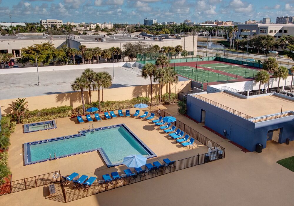 Embassy Suites By Hilton West Palm Beach Central Exterior photo